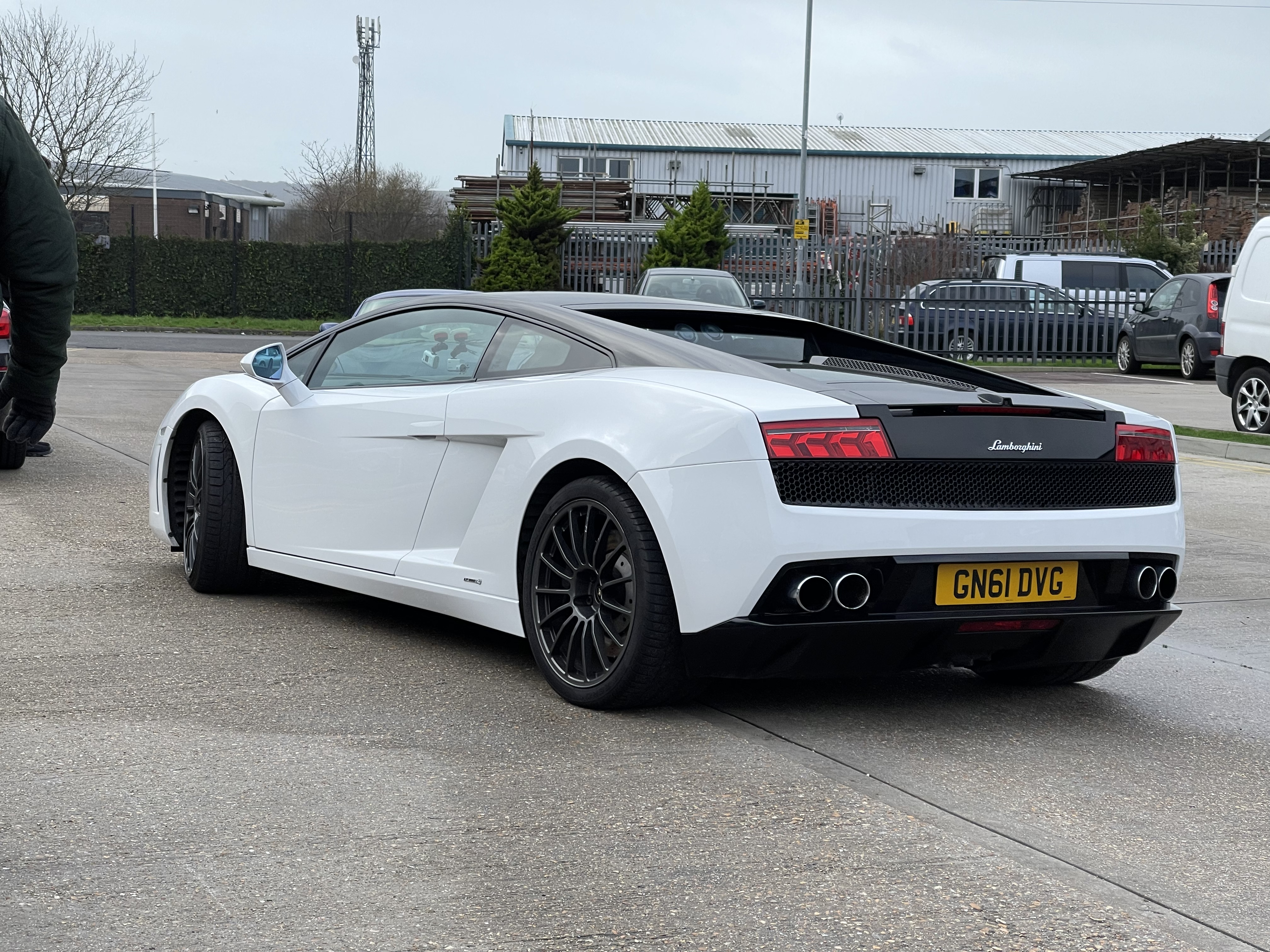 8E5A17A6 0B9F 4C4B 8AA6 406AD1F2D0B7