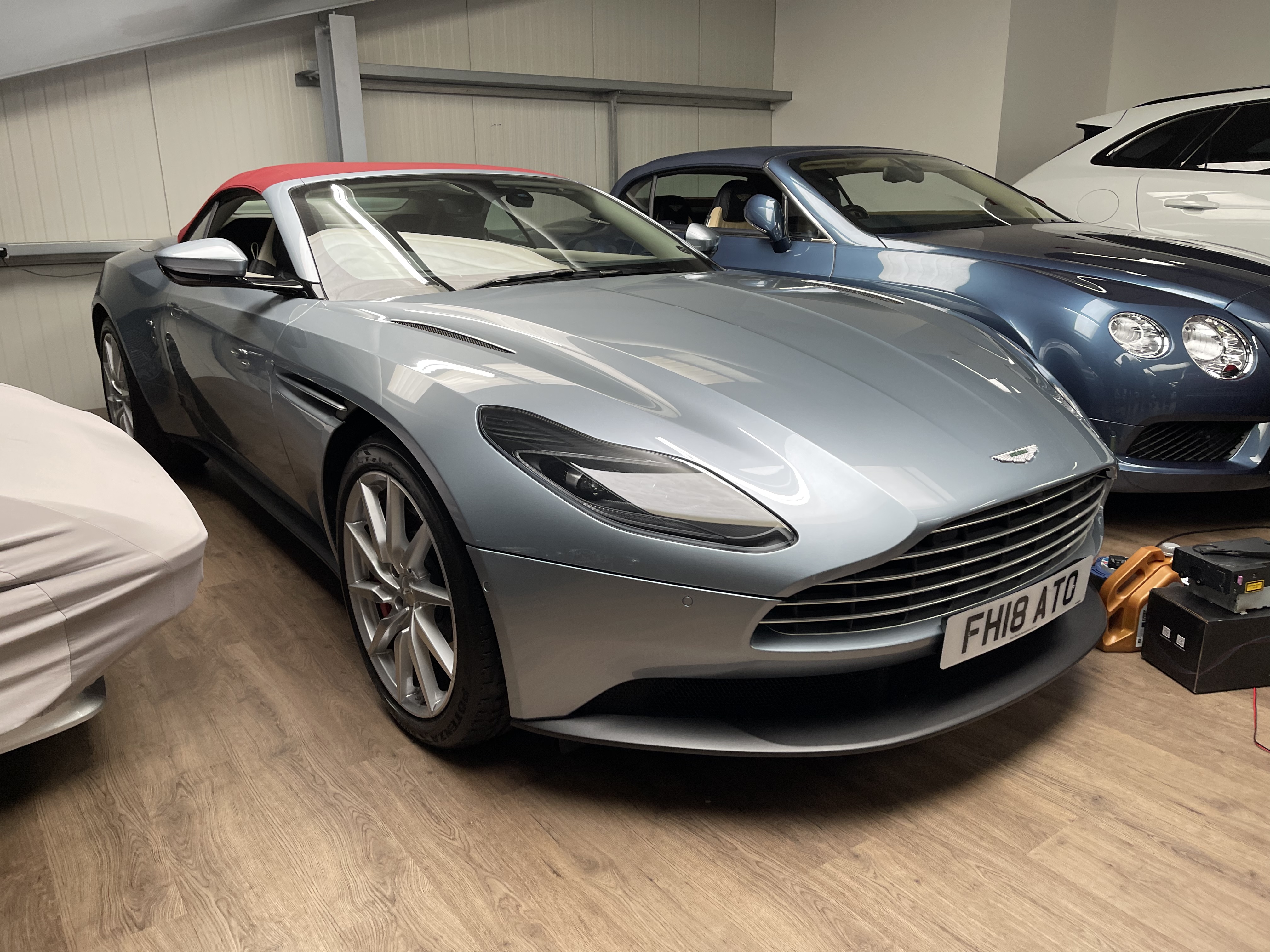 FB97A1FB FD98 48E3 B1E2 776F45121841